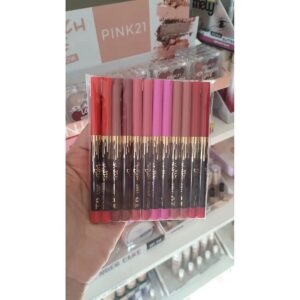 delineador kylie color labios